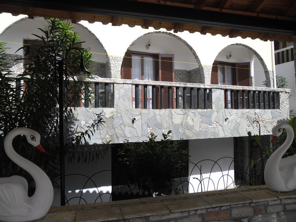 Villa Maria Chrani Extérieur photo